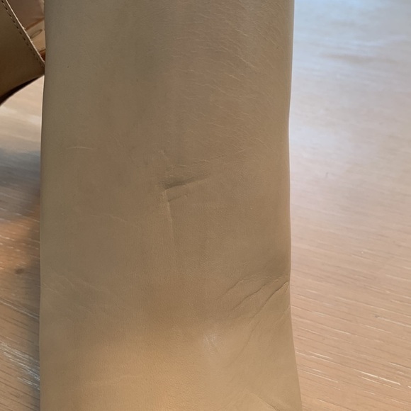 Aldo Cartiers Stacked Heel with heel strap New w Box, 1 small crease left shoe - Picture 5 of 9